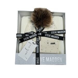 NWT STEVE MADDEN Cream Faux Fur Beanie Scarf Gift Box Women’s One Size